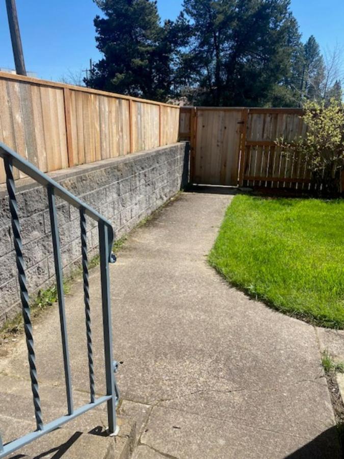 Spacious Lower Level Living All For You! Corvallis Exterior photo